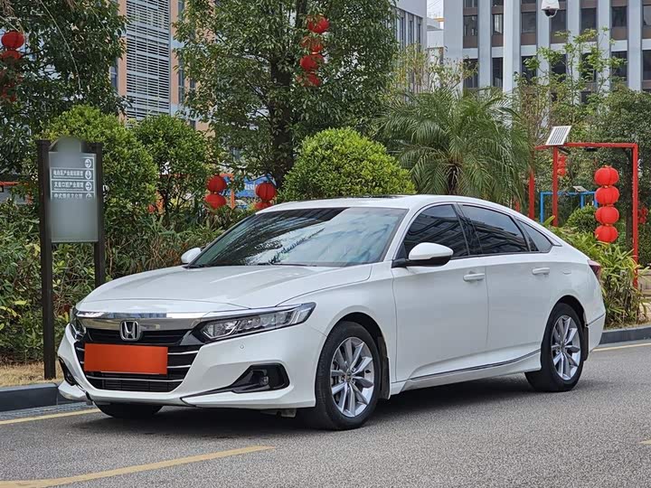 Фото 2 - Honda Accord