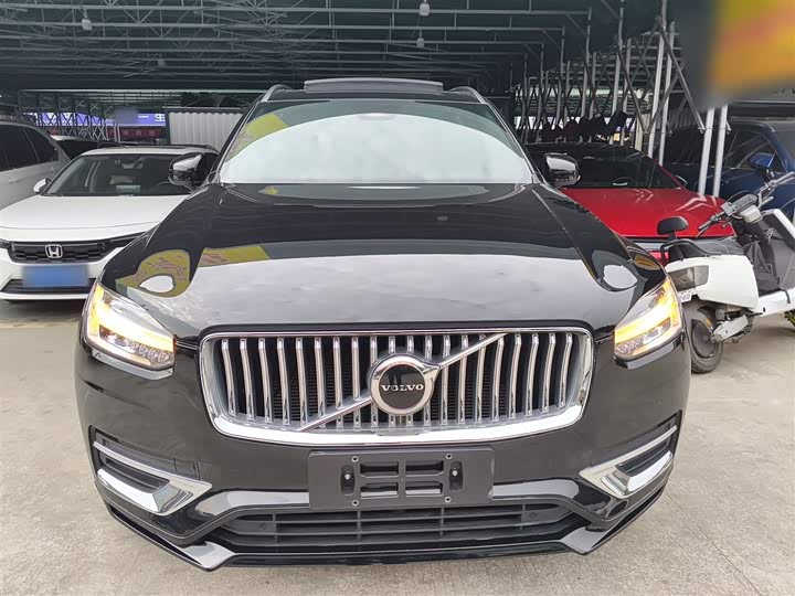 Фото 3 - Volvo XC90