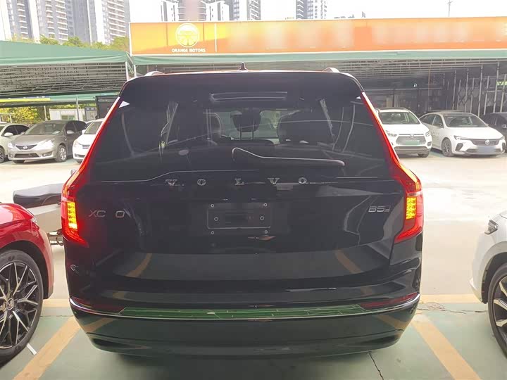 Фото 6 - Volvo XC90