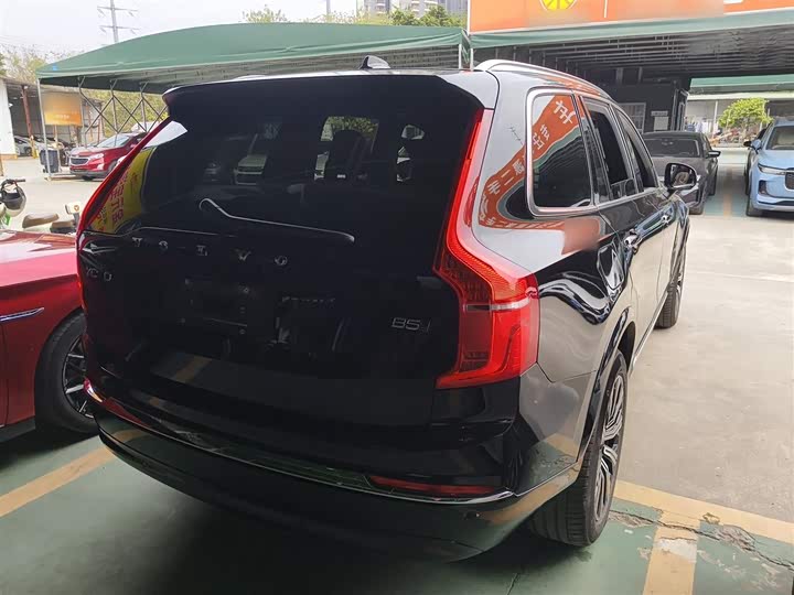 Фото 7 - Volvo XC90