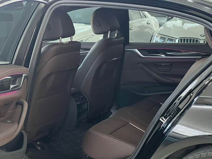 Фото 4 - BMW 5 Series