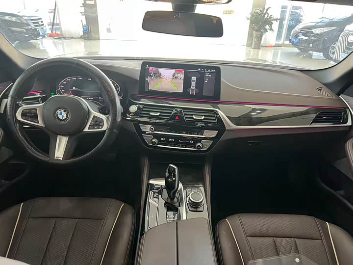 Фото 5 - BMW 5 Series