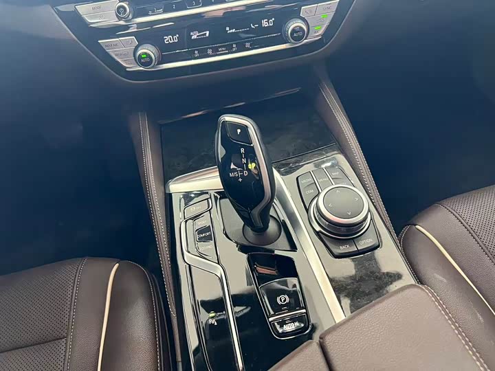 Фото 6 - BMW 5 Series