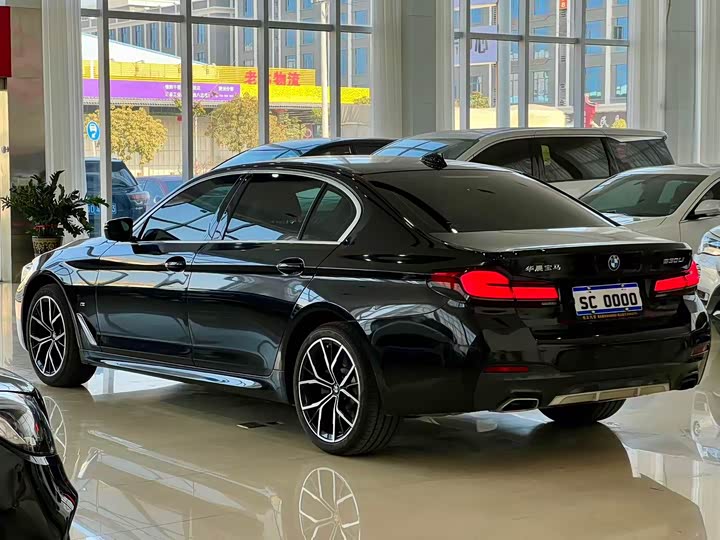 Фото 8 - BMW 5 Series