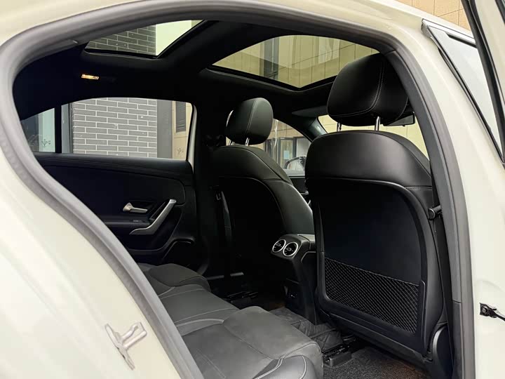 Фото 7 - Mercedes-Benz A-Class