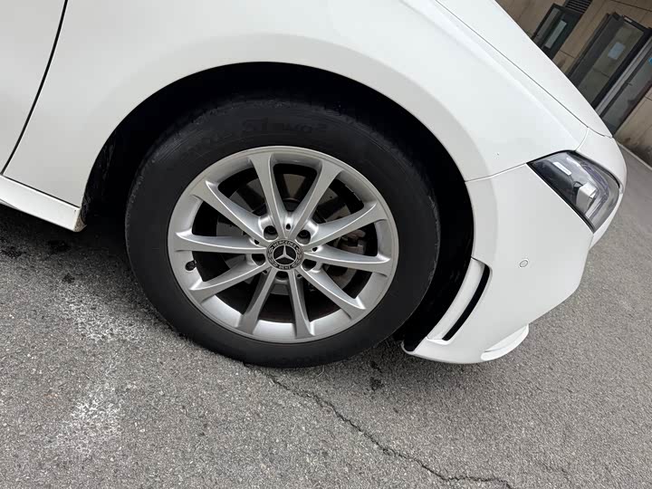 Фото 8 - Mercedes-Benz A-Class