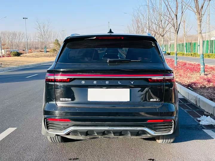 Фото 8 - Geely Monjaro