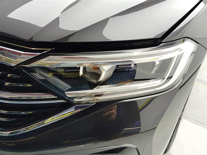 Фото 5 - Volkswagen Sagitar L