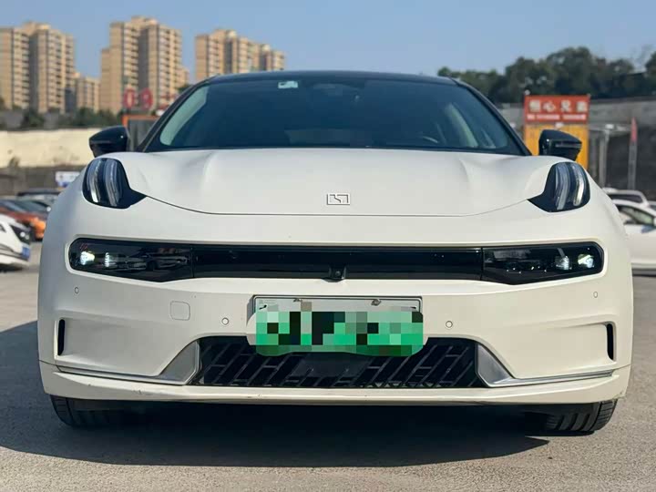 Фото 2 - Zeekr 001