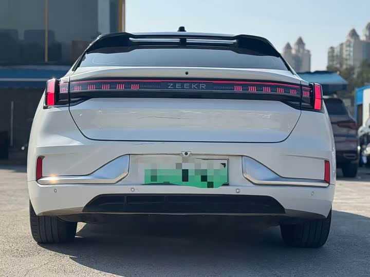 Фото 5 - Zeekr 001