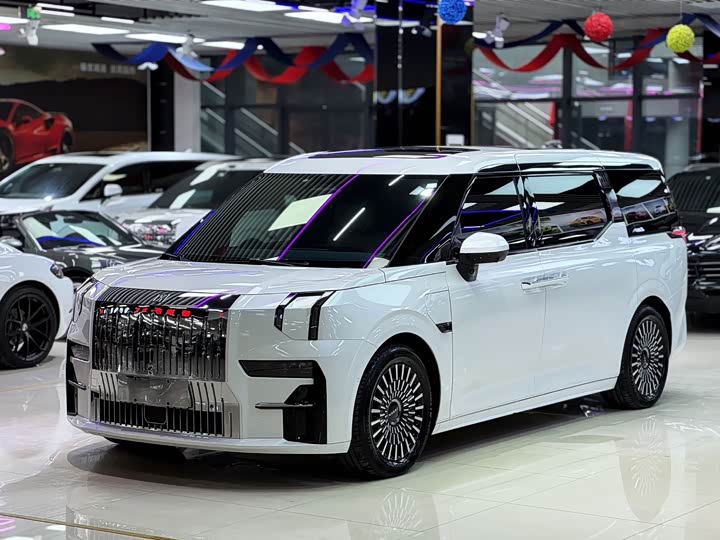 Фото 1 - Zeekr 009