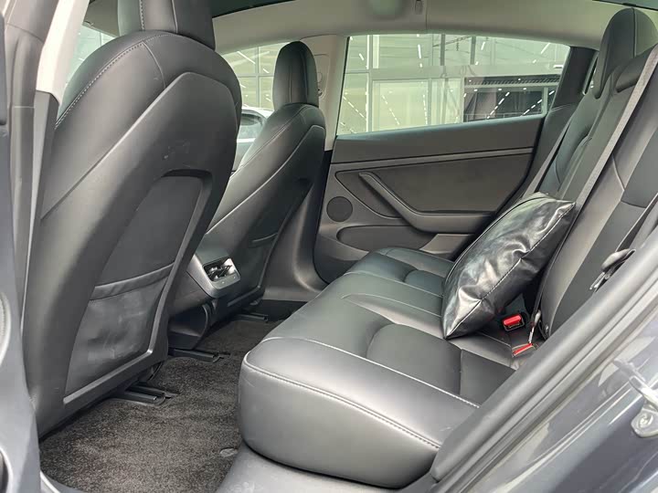 Фото 5 - Tesla Model 3