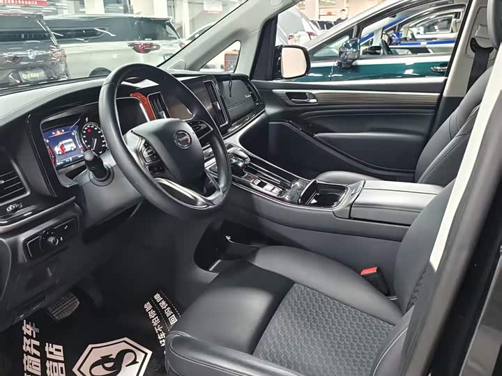 Фото 3 - GAC Trumpchi M8