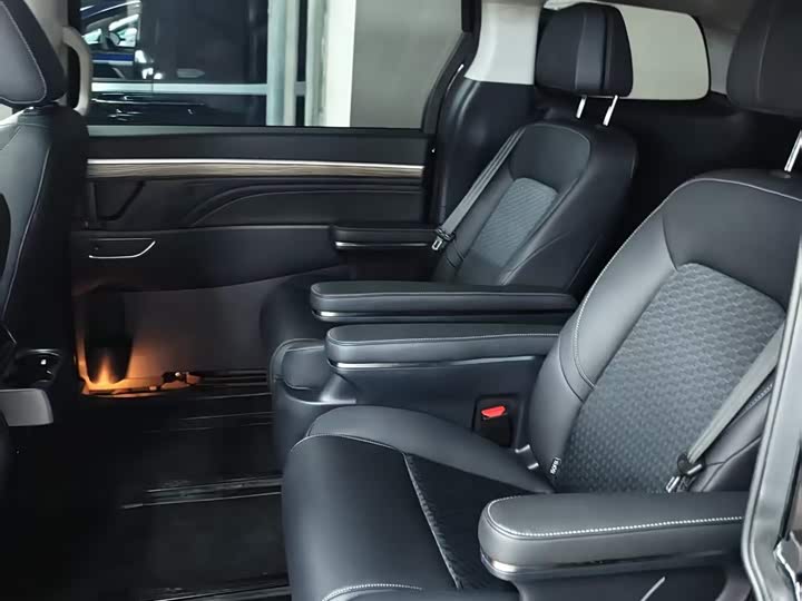 Фото 5 - GAC Trumpchi M8