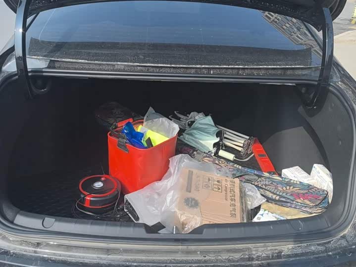 Фото 4 - Geely Preface