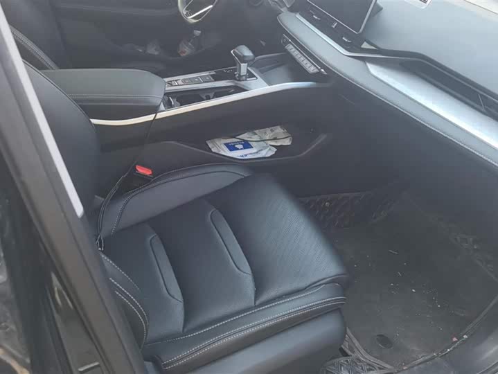 Фото 8 - Geely Preface