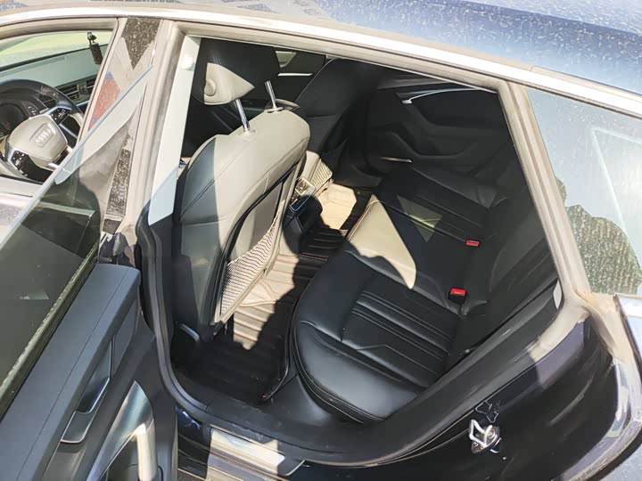 Фото 3 - Audi A7