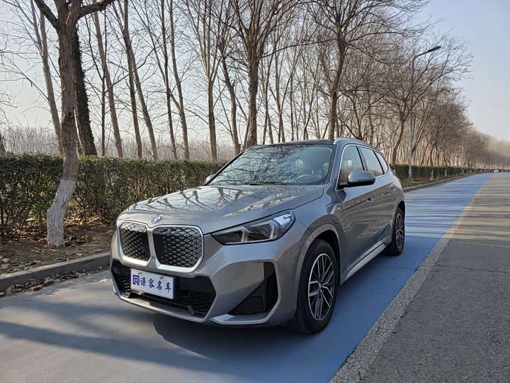 Фото 1 - BMW iX1