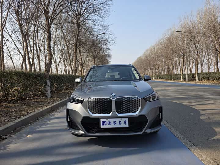 Фото 2 - BMW iX1