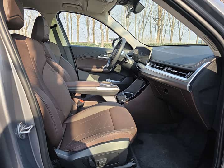 Фото 7 - BMW iX1