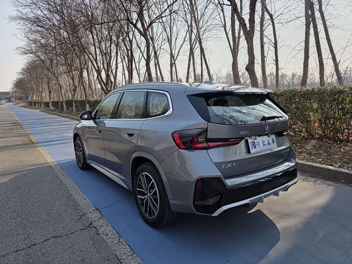 Фото 8 - BMW iX1