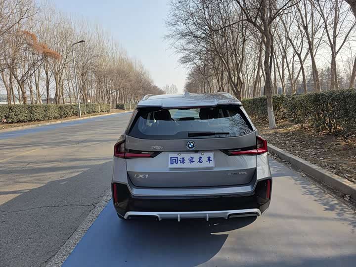 Фото 9 - BMW iX1