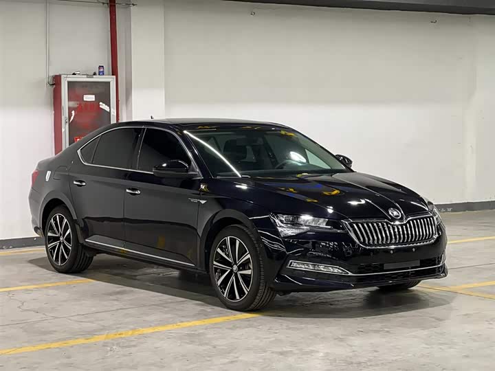 Фото 3 - Skoda Superb