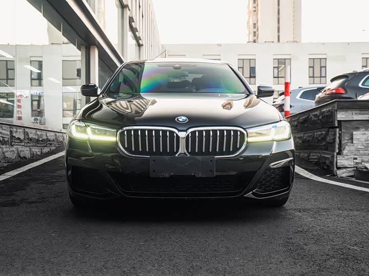 Фото 2 - BMW 5 Series