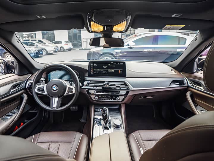 Фото 6 - BMW 5 Series