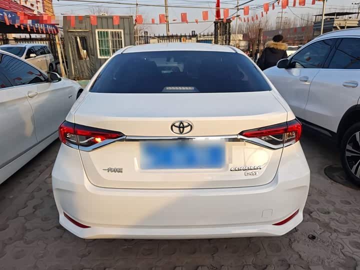 Фото 6 - Toyota Corolla