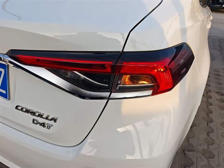 Фото 8 - Toyota Corolla