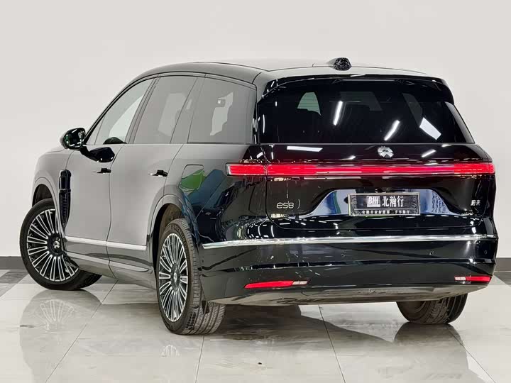 Фото 4 - Nio ES8