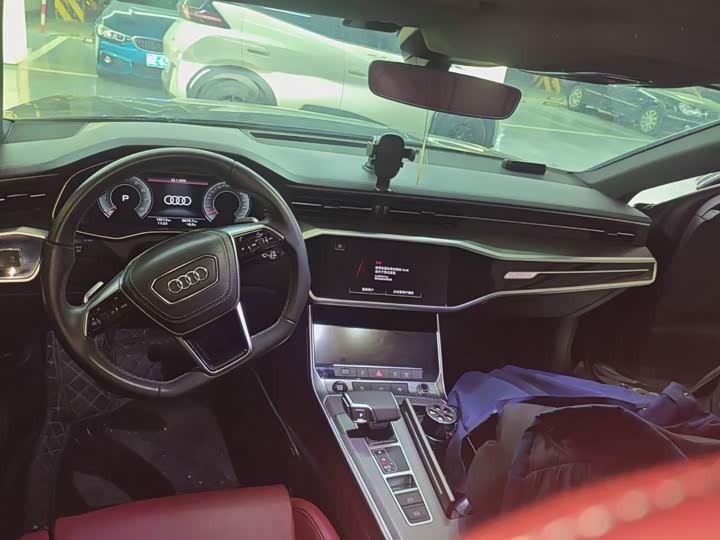 Фото 3 - Audi A7L