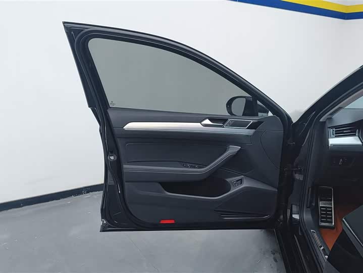 Фото 7 - Volkswagen Magotan GTE Hybrid