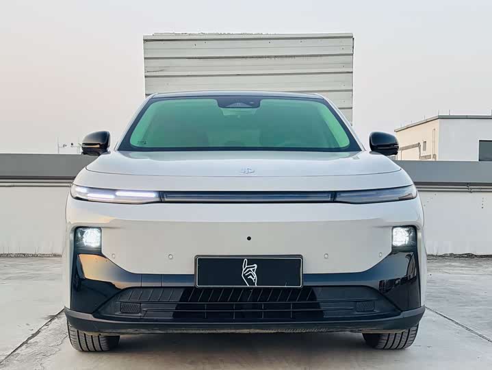 Фото 2 - Leapmotor B10