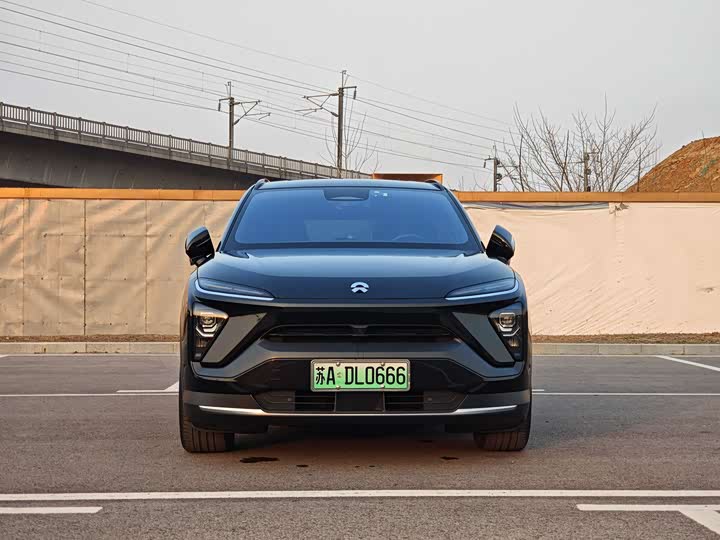 Фото 2 - Nio ES6