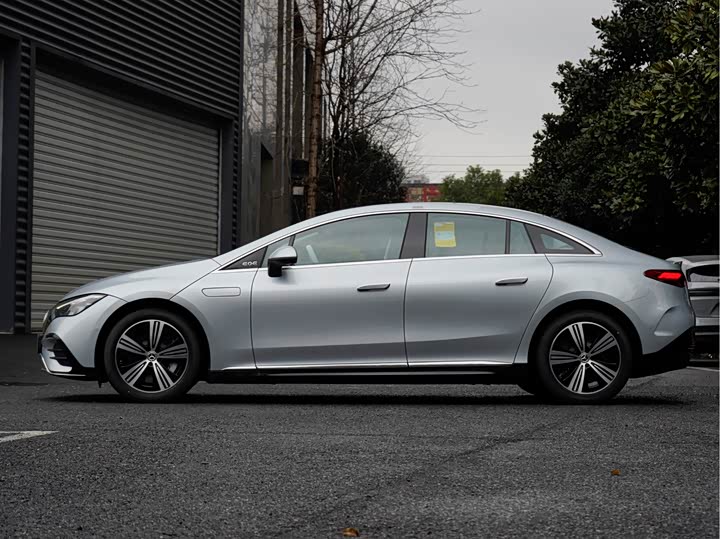 Фото 4 - Mercedes-Benz EQE