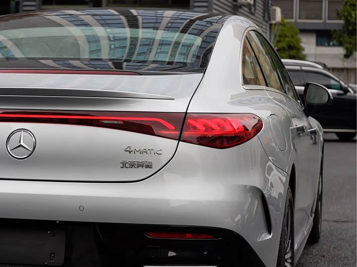 Фото 7 - Mercedes-Benz EQE