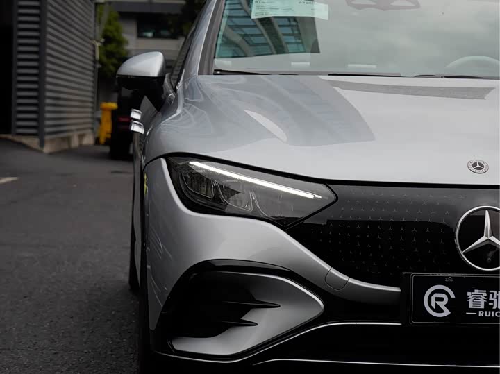 Фото 8 - Mercedes-Benz EQE