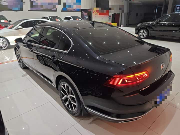 Фото 5 - Volkswagen Magotan