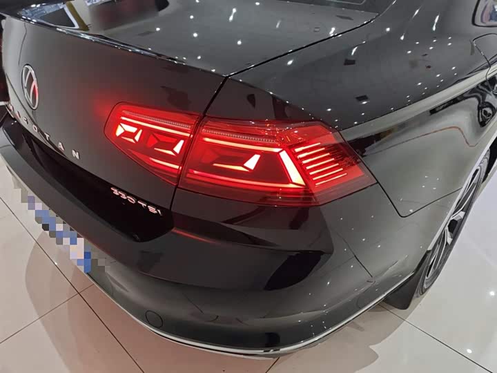 Фото 8 - Volkswagen Magotan