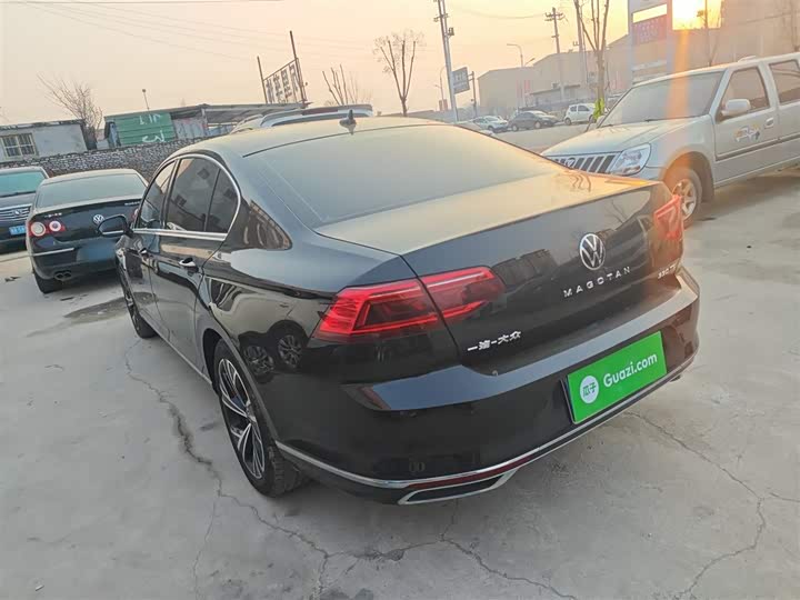 Фото 5 - Volkswagen Magotan