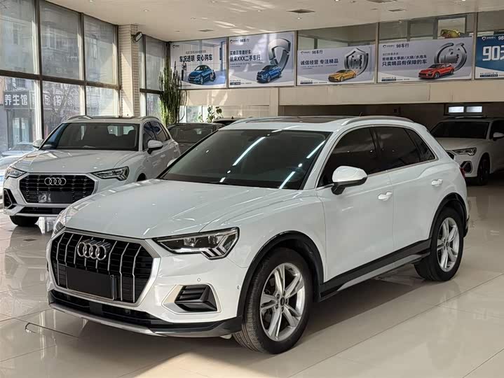 Фото 1 - Audi Q3