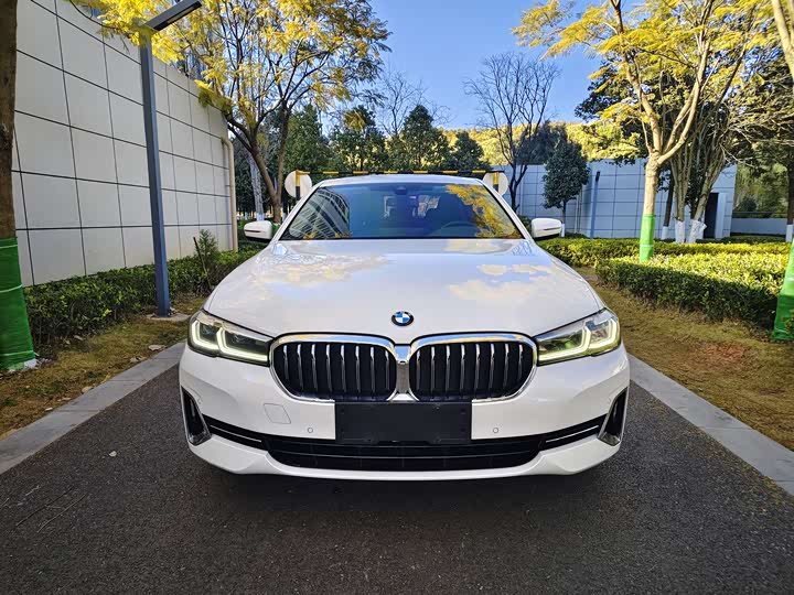 Фото 2 - BMW 5 Series