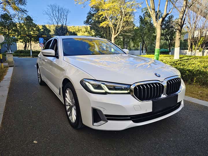 Фото 3 - BMW 5 Series