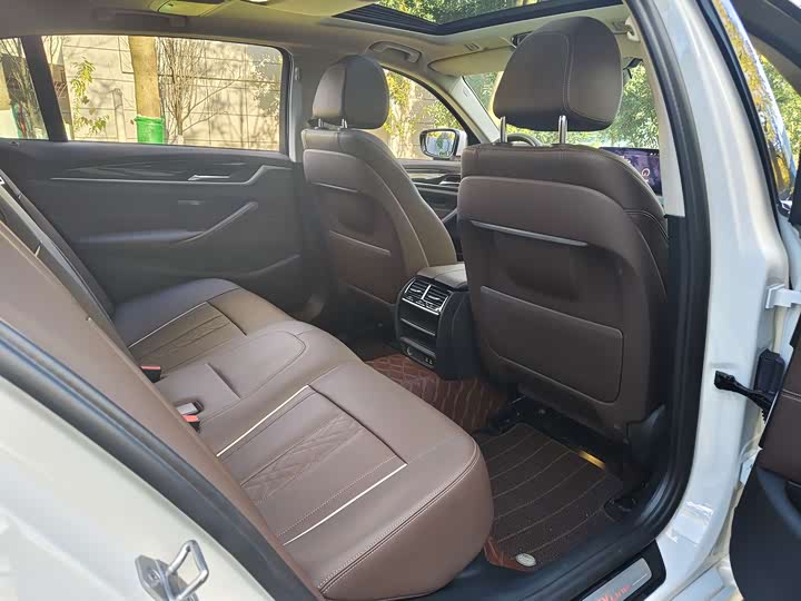 Фото 7 - BMW 5 Series