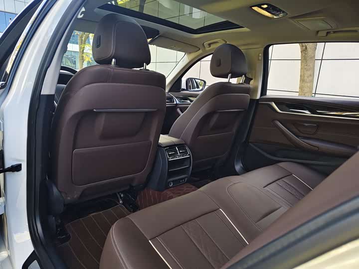 Фото 8 - BMW 5 Series