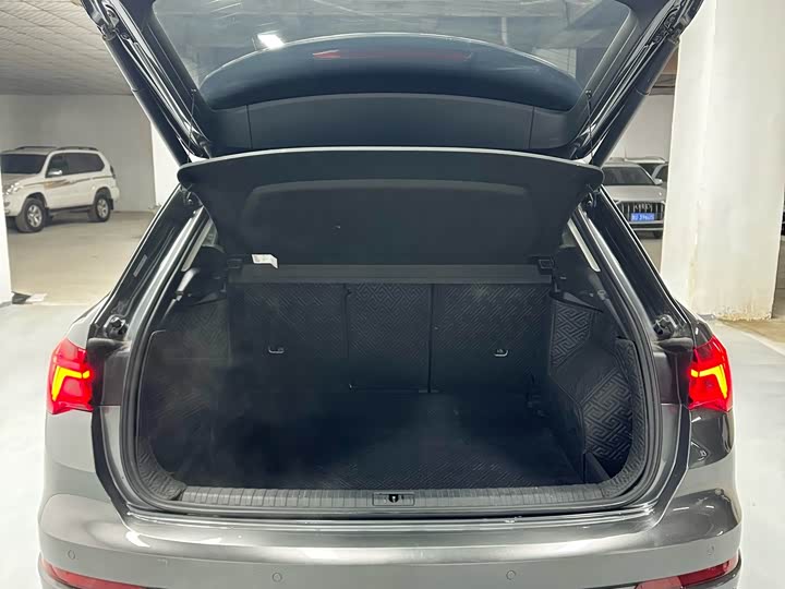 Фото 5 - Audi Q3