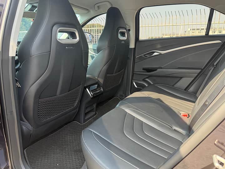 Фото 8 - Hozon U