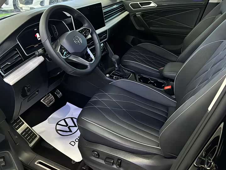 Фото 6 - Volkswagen Tiguan L Pro